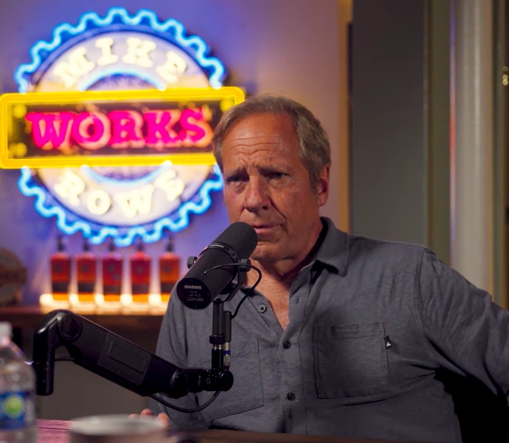 Mike Rowe Takes 7,600 Armchair Socialists to School — And Makes It Look Easy